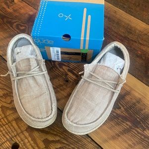 Beige HEYDUDES in excellent condition Youth size 6